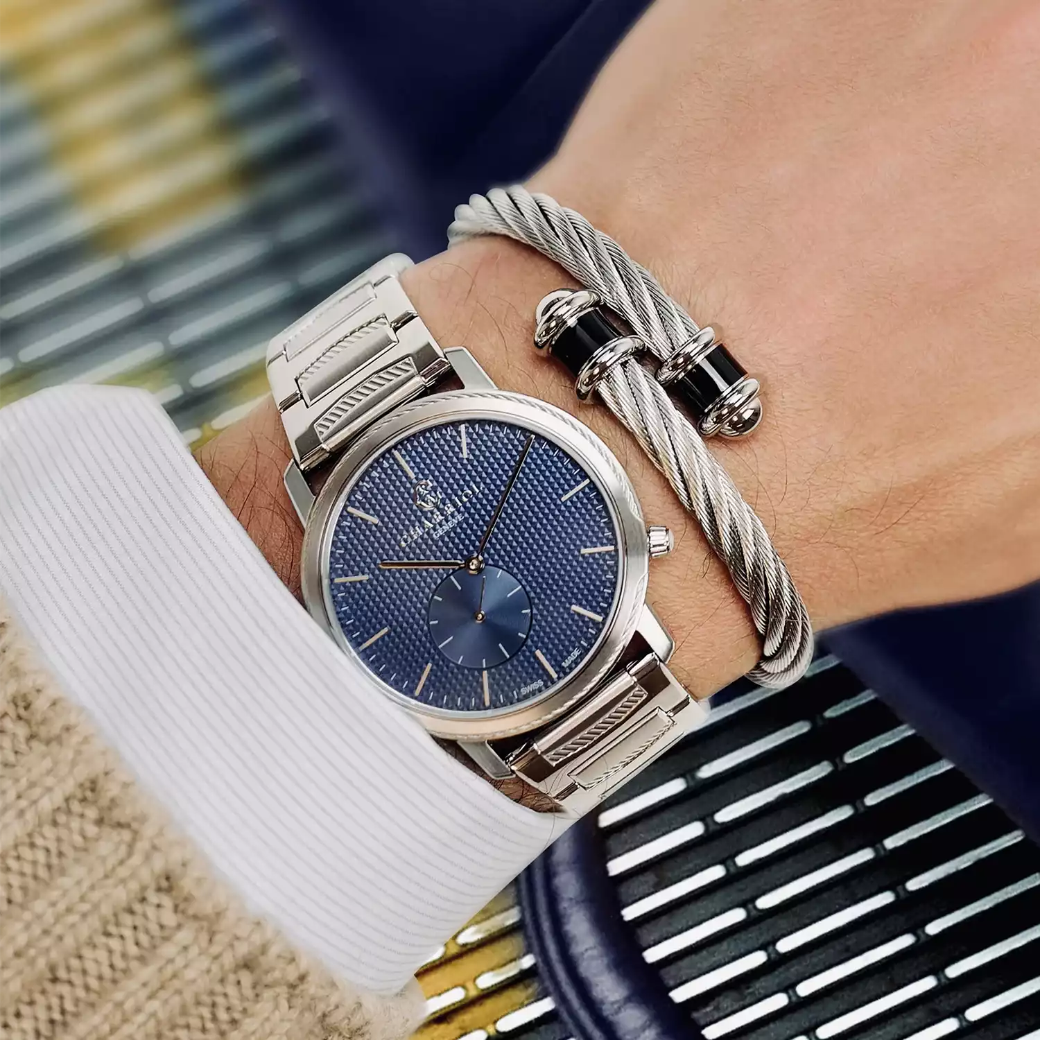 CELTIC LEGACY, 40MM, CUARZO CALIBRE, AZUL "CLOUS DE PARIS" DIAL, ACERO BEZEL, ACERO PULSERA - Charriol Geneve - Watch