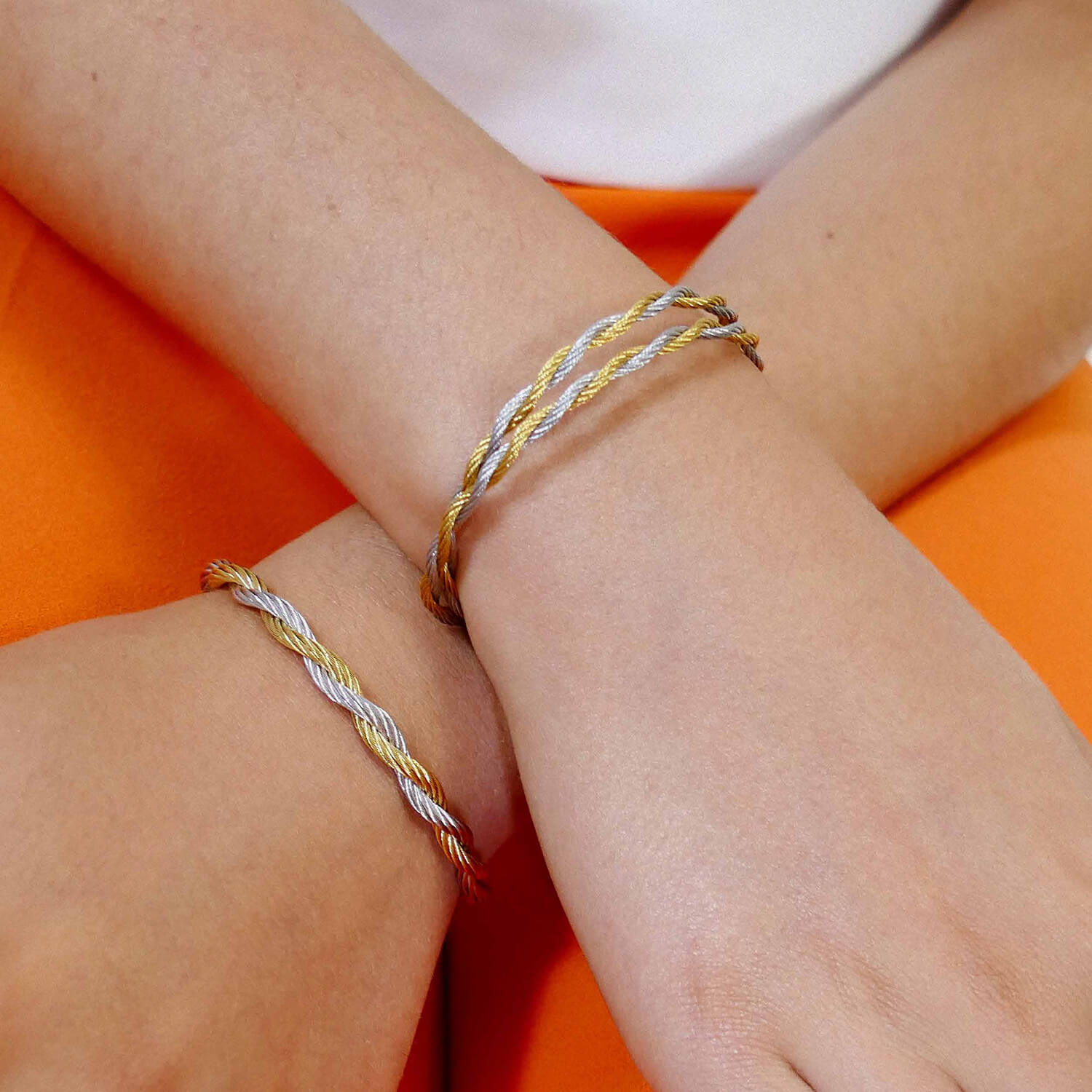 2_Acero y oro amarillo